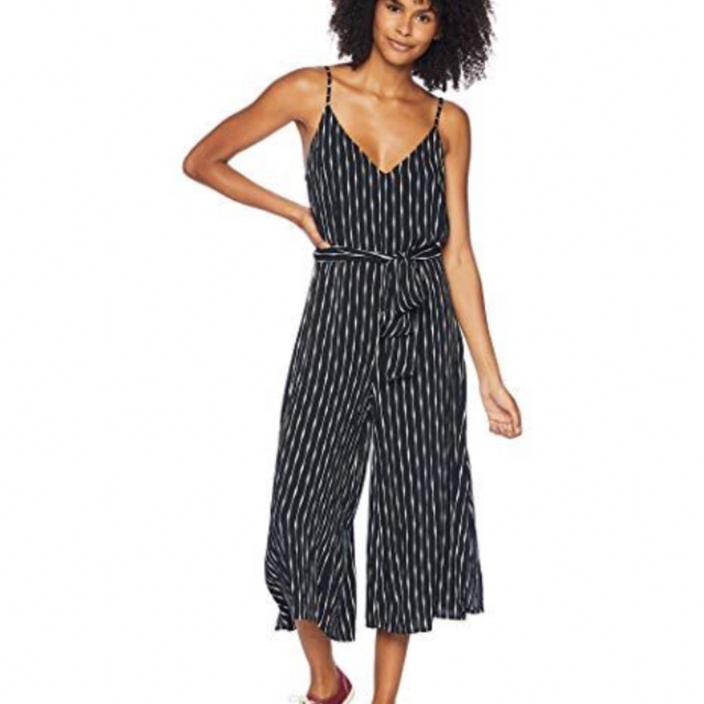Billabong shake it romper Small